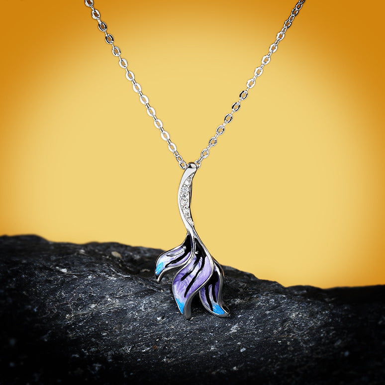 Beautiful Flower Shape Plant Necklace