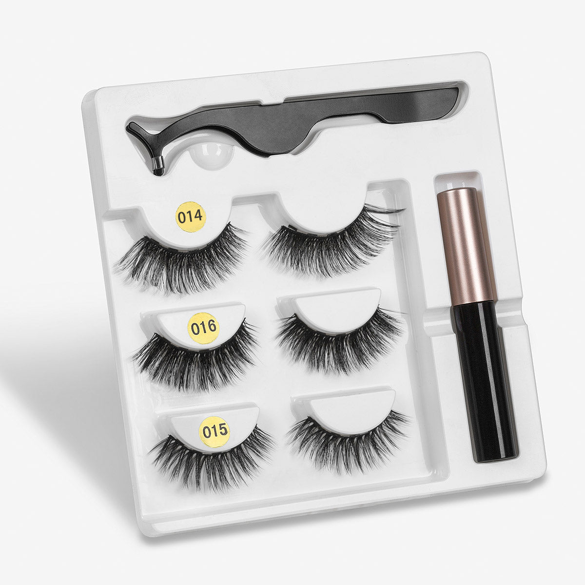 False Eyelashes With Magnets In Fashion