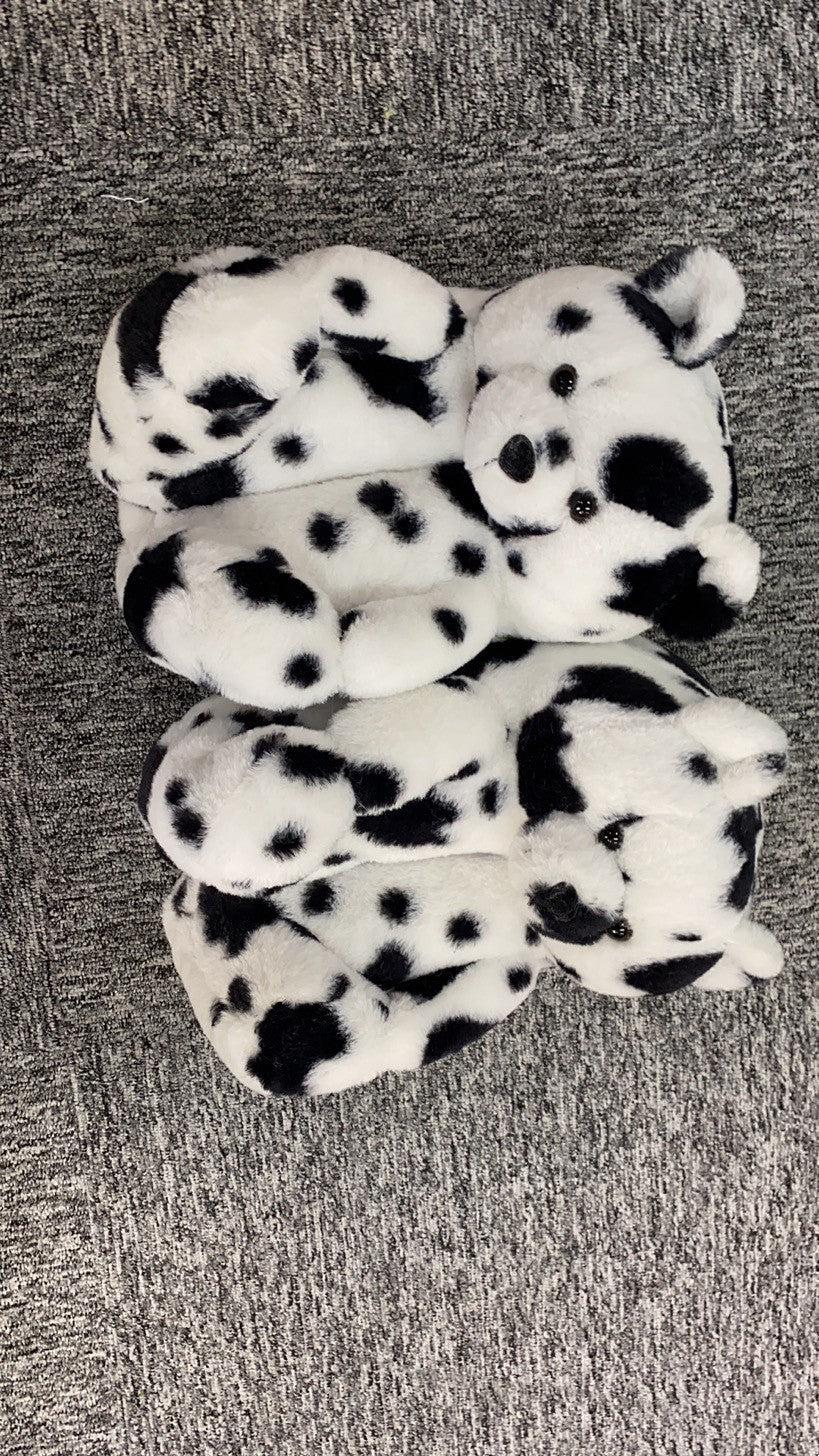 "Cuddle up in style! Homey warmth with Plush Teddy Bear Slippers. Your feet's new best friends!" image 8