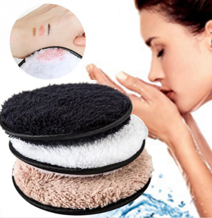 "Discover the makeup remover puff: convenient facial wipes for effortless cleansing. Available now!"
