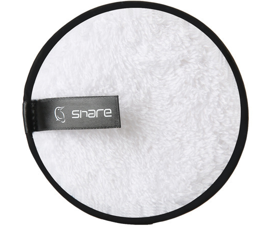 "Discover the makeup remover puff: convenient facial wipes for effortless cleansing. Available now!"