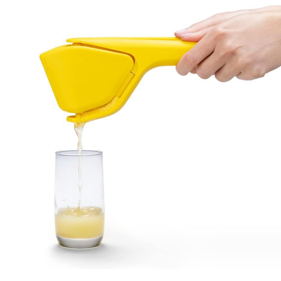"Elevate your health with our efficient Plastic Fruit Juicer. Refreshing juices at your fingertips!" image 3