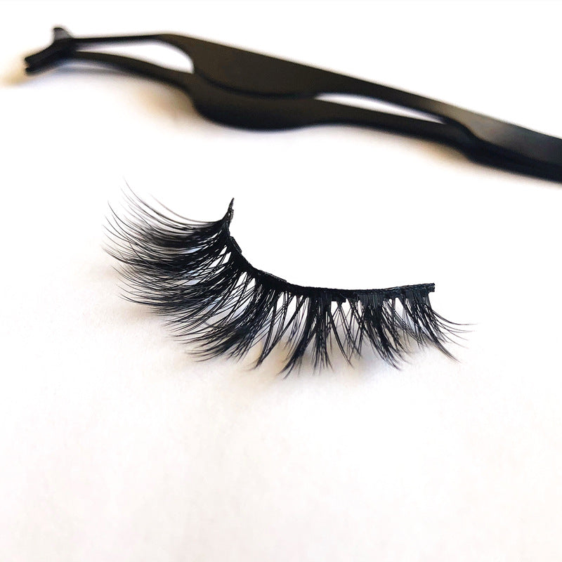 "Elevate your gaze effortlessly with Fashionable False Eyelashes – Magnetic allure for stunning, natural-looking lashes." image 2