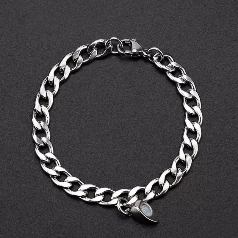 Europe And America Cool Style Love Bracelet Made Of An Old Pair Of Magnetite Lovers' Handwear