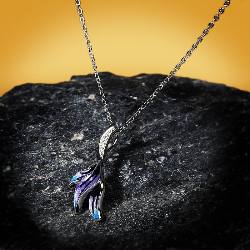 Beautiful Flower Shape Plant Necklace