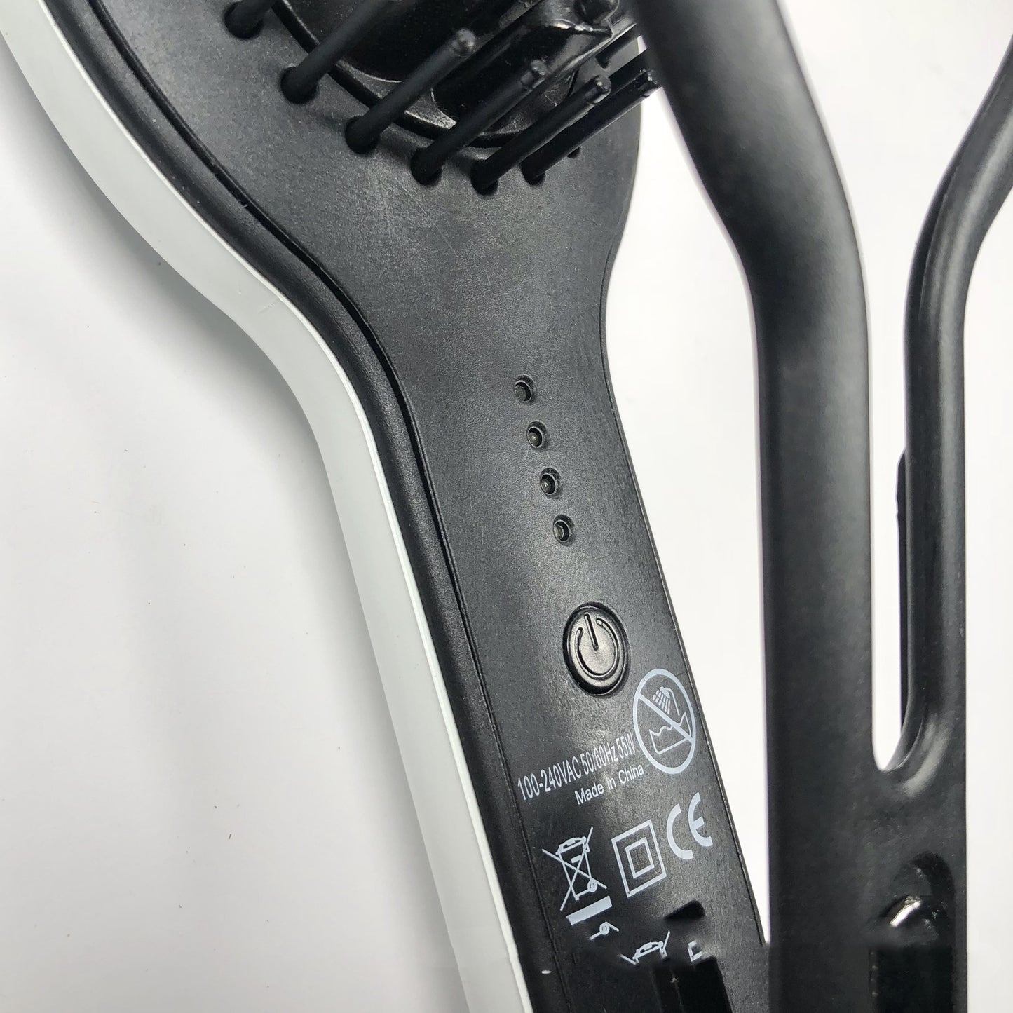 Effortlessly style hair with precision using Explosive Style Hairdresser Splint Straight Hair Comb, available now in-store. image 4