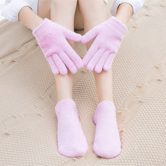 "Revitalize with our Spa Gel Gloves, a soothing foot and hand mask for intense moisturizing." image 2