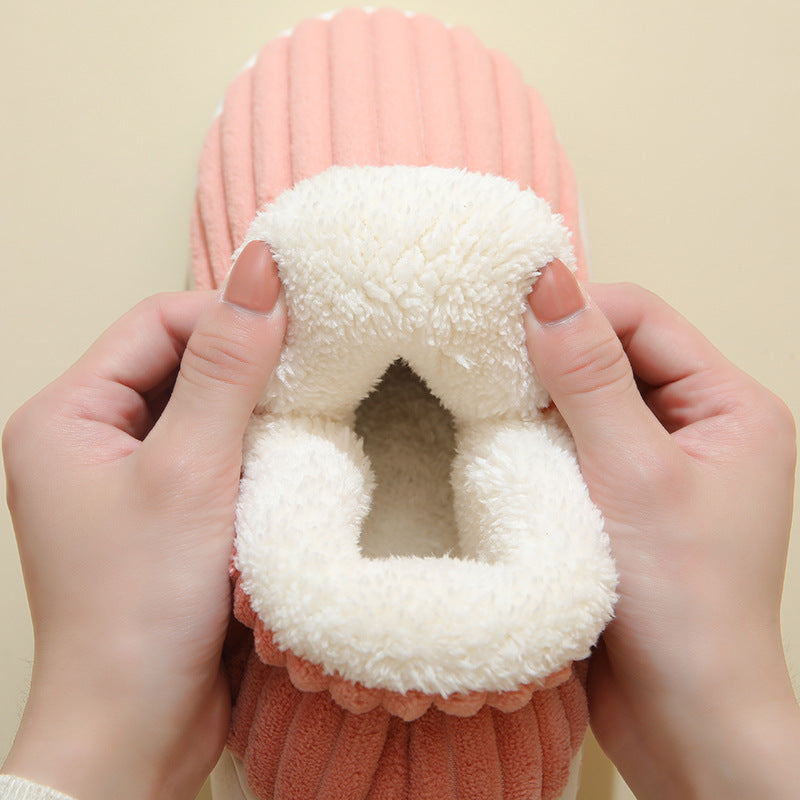 Stay stylishly warm with our fleece-lined platform cotton shoes—full heel wrap for comfort and trend.