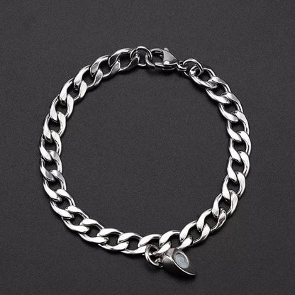 Europe And America Cool Style Love Bracelet Made Of An Old Pair Of Magnetite Lovers' Handwear
