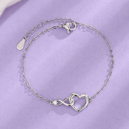  "Capture her heart with our exquisite Heart-Shaped Love Bracelet – the perfect Valentine's Day gift!"